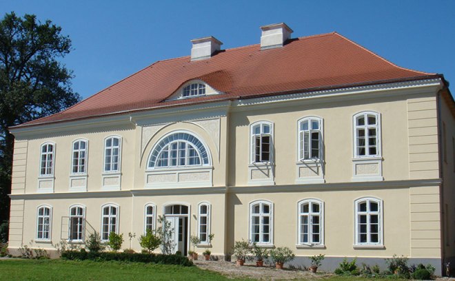 Gutshaus-Sieversdorf_web.jpg